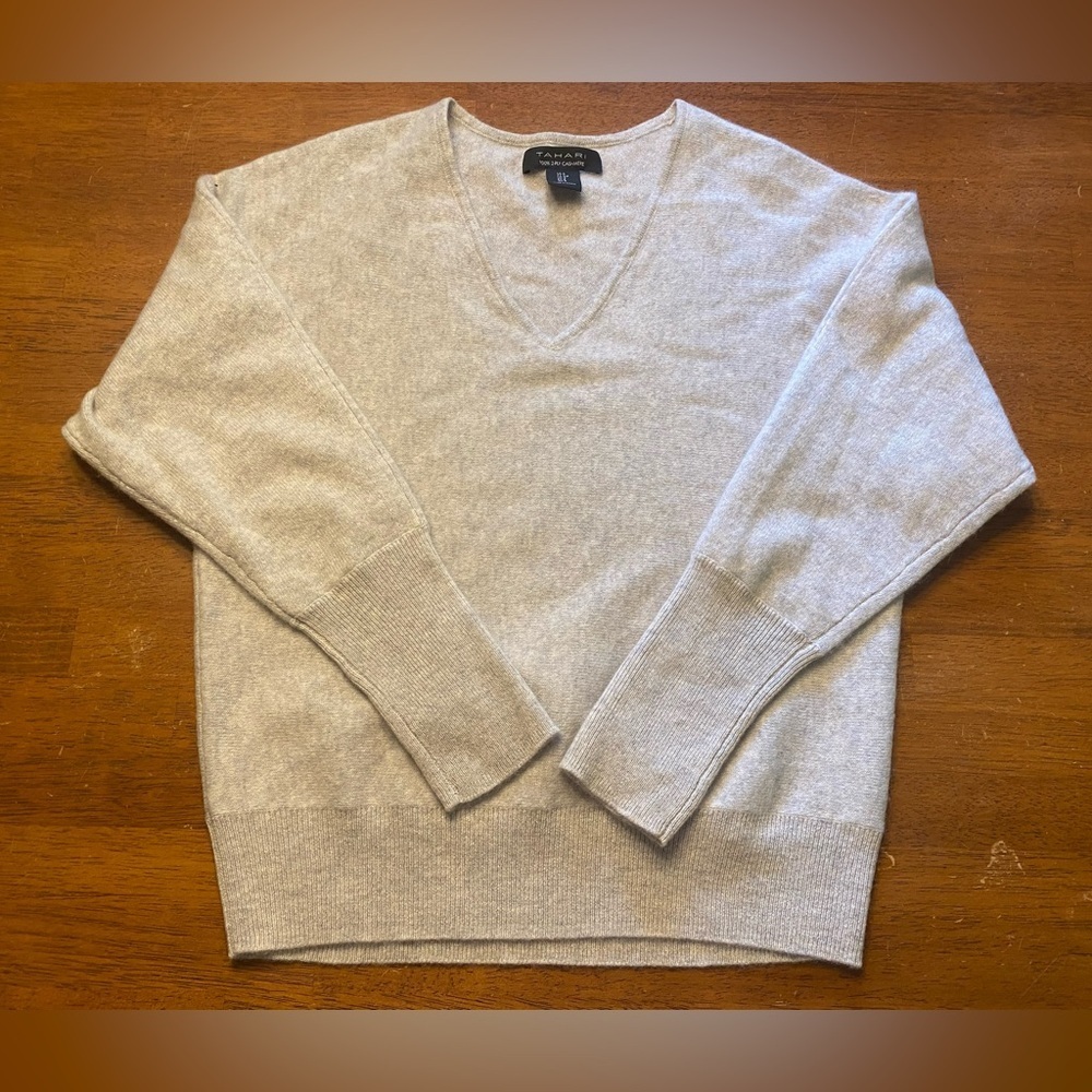 Tahari Cashmere V-Neck Sweater in Light Grey